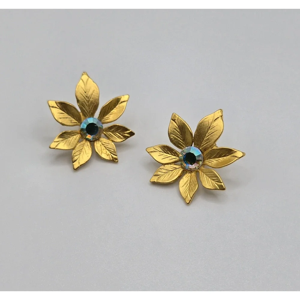 Vintage Flower Earrings Goldtone Clip Ons Classic Midcentury AB Rhinestone Twee